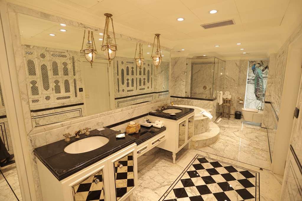Radisson Blu Udaipur Palace Resort & Spa 客房 照片
